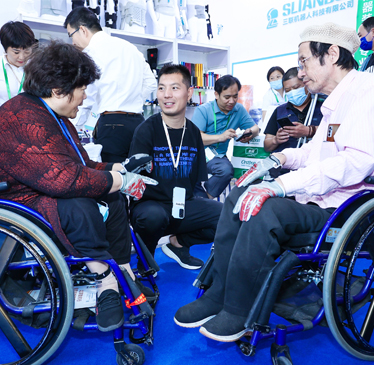 展商地域構(gòu)成：國(guó)際31%，國(guó)內(nèi)69%